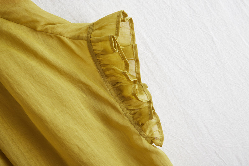 さらりと着心地良い　夏の定番シャツブラウス フリル袖 麻100％　220513