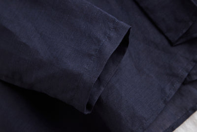 A gorgeous, long-sleeved blouse made of thin Tencel linen. Product code: 230211.