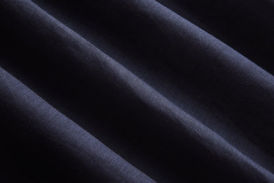 A gorgeous, long-sleeved blouse made of thin Tencel linen. Product code: 230211.