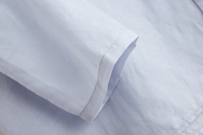 A gorgeous, long-sleeved blouse made of thin Tencel linen. Product code: 230211.